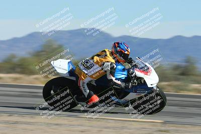 media/Nov-16-2025-Race Pace (Sun) [[8c5fa54630]]/Non Verified Riders (1st 20 Minutes)/3-Turn 3 Inside (11am)/